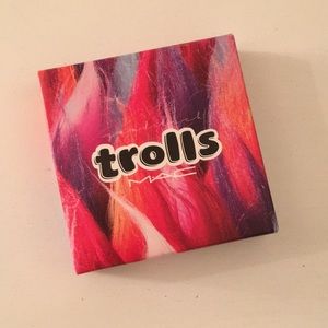 •NWT• Limited Edition MAC Trolls Collection